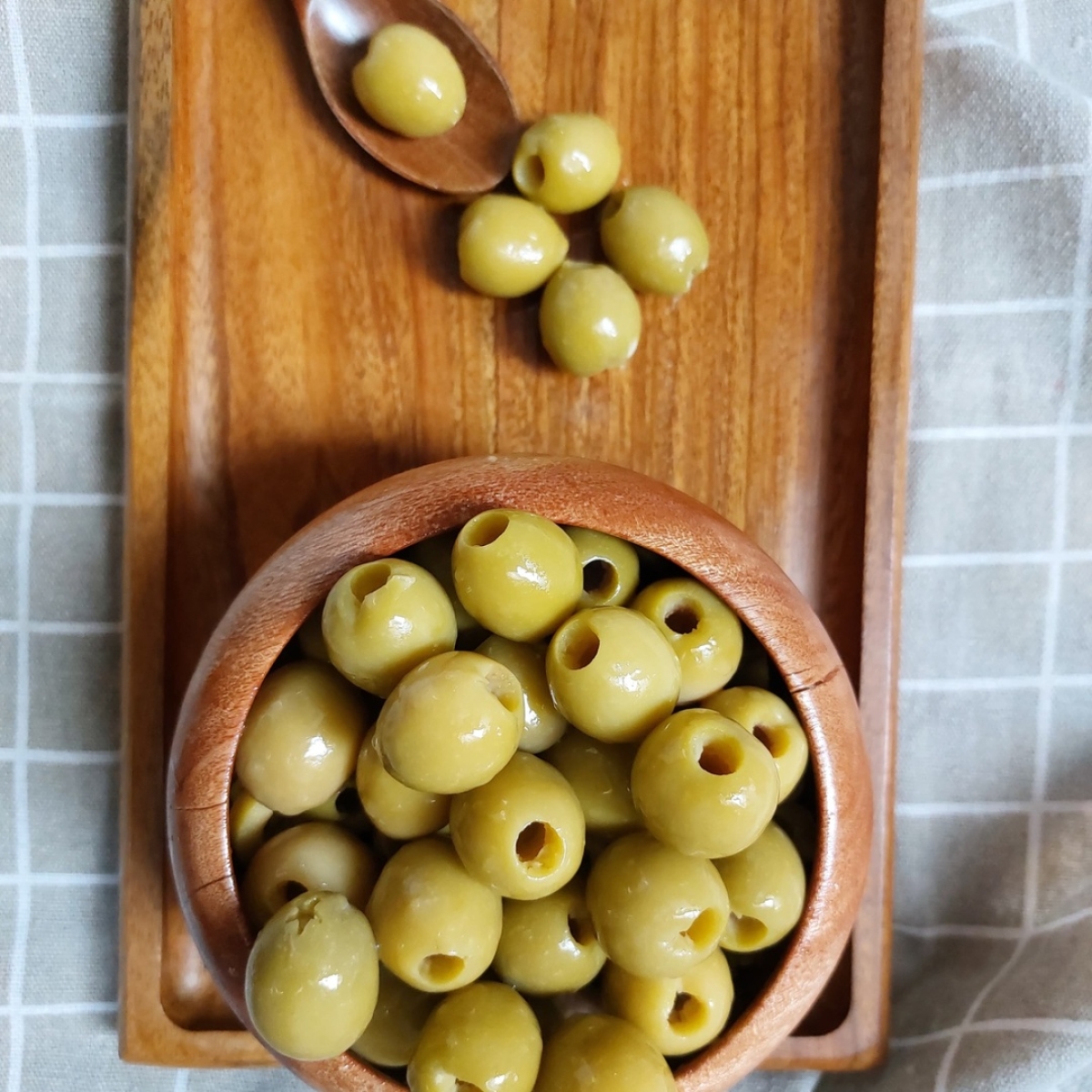 زيتون اخضر مخلى