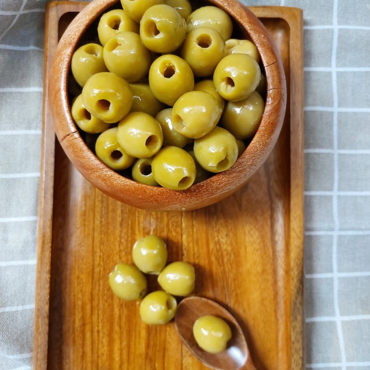 زيتون اخضر مخلى